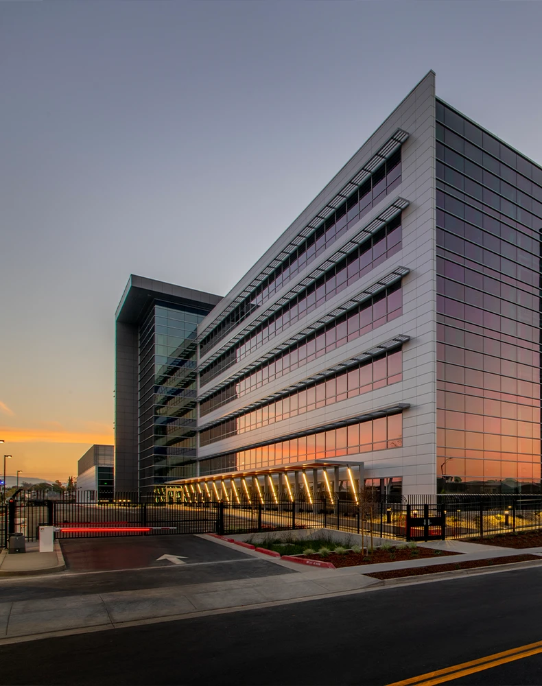 RF-Images-20 portrait view of a glass office building in sunset